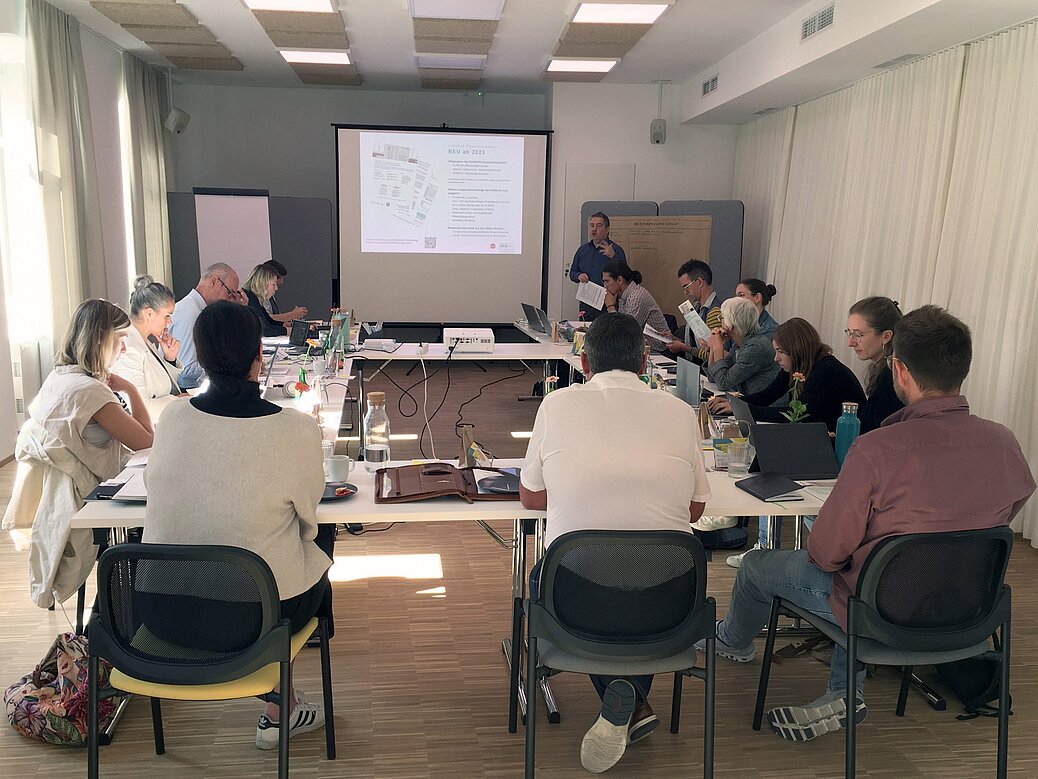 Regionalentwicklung im Mühlviertel geht gemeinsam – davon sind die Teilnehmer*innen des Netzwerktreffens der Mühlviertler Regionalentwicklungsorganisationen überzeugt. © RMOÖ